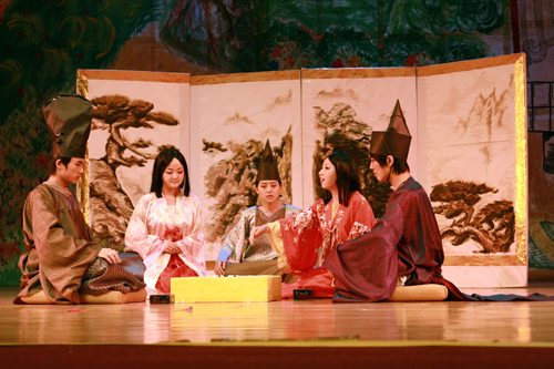 小野小町 细腻逼真的服装和布景