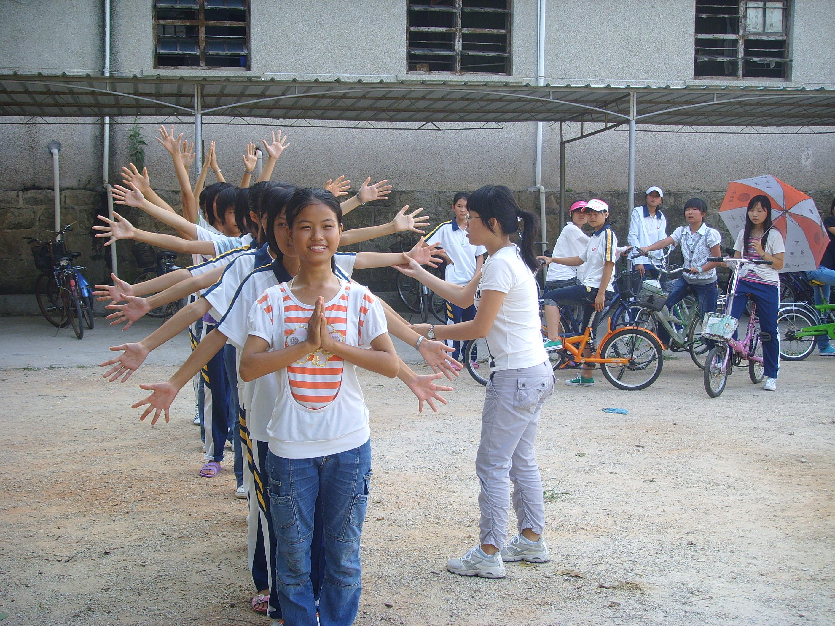 老师在教,学生在看