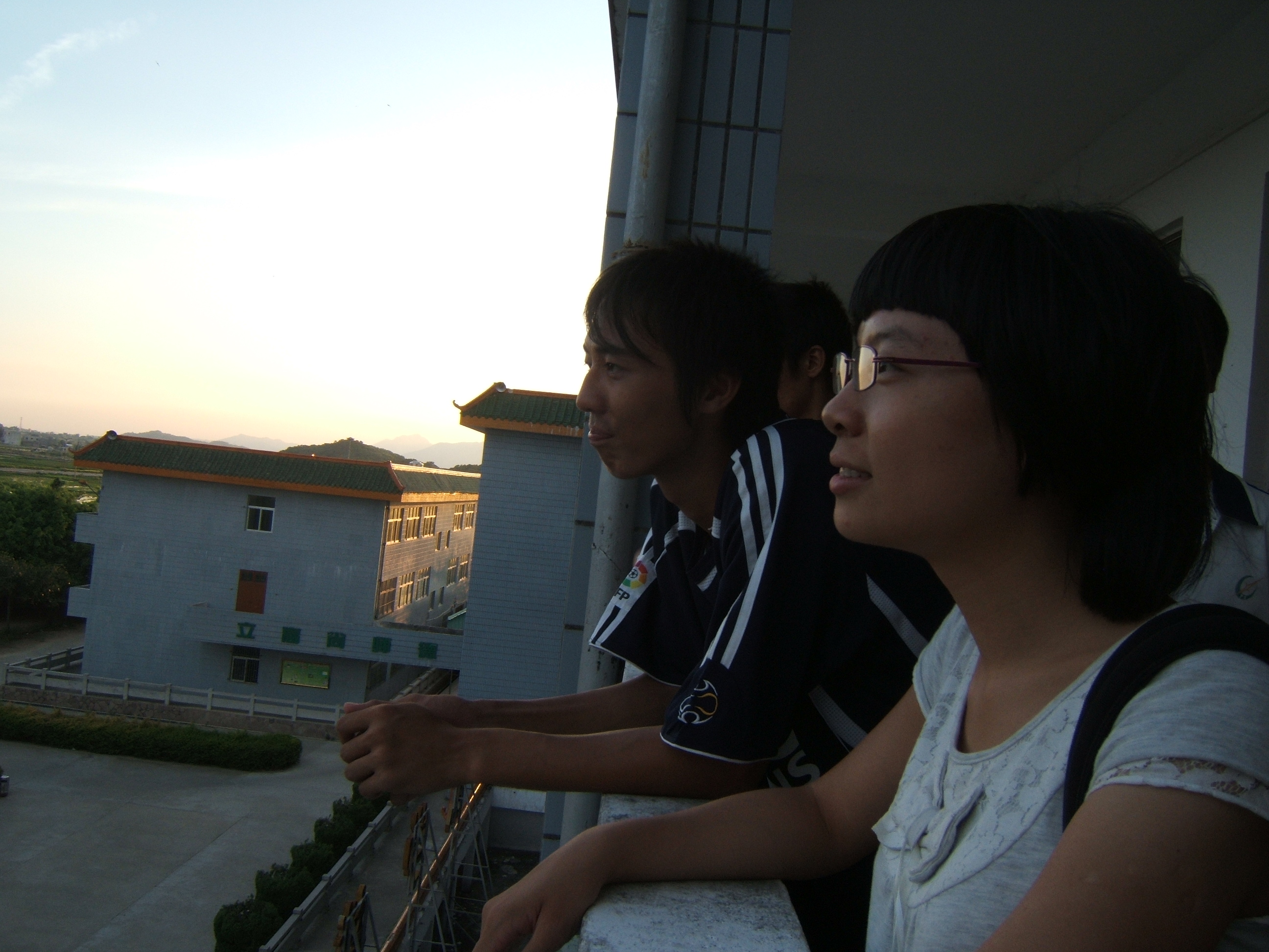 我们谈到明天