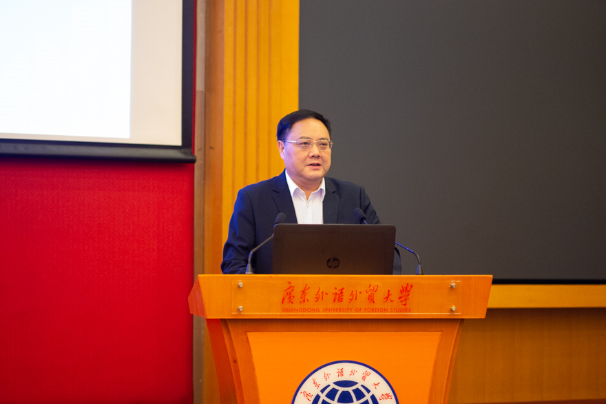 石佑启校长讲话1.jpg