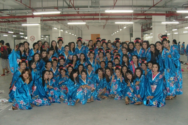 广外亚运会闭幕式演员团队合照