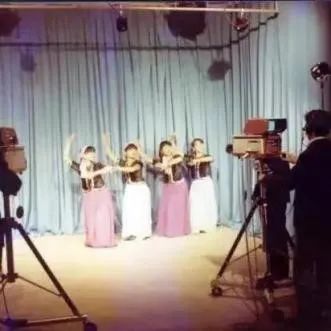 广州对外贸易学院校门(1980-1995)2.jpg