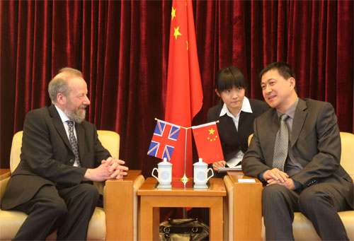 隋广军校长与麦克索恩教授会谈2