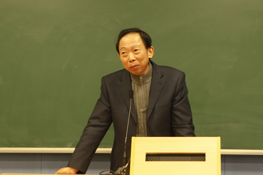 董小麟到场祝贺并提出希望 董小麟到场祝贺并提出希望