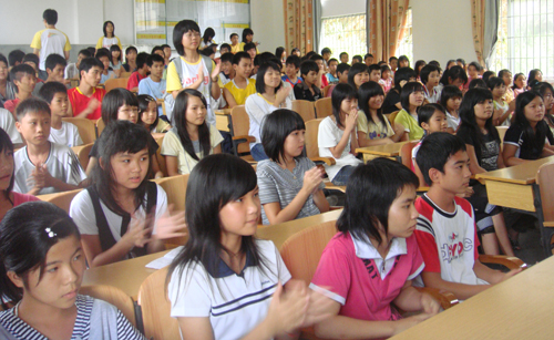 英文朗诵决赛现场