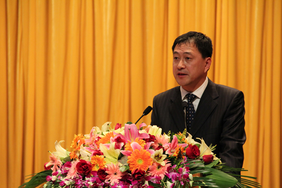 隋广军作报告 隋广军作报告