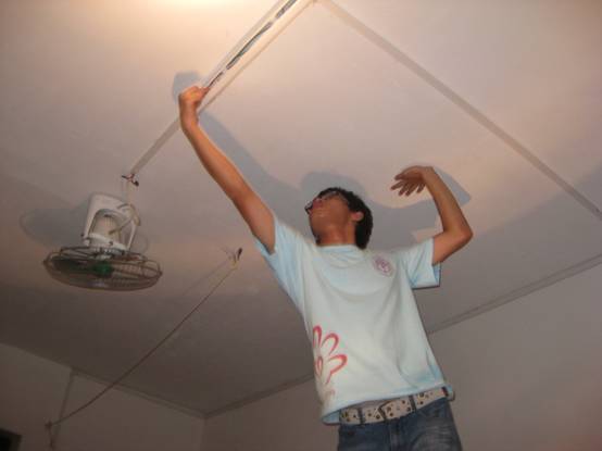 自力更生,为光明而奋斗