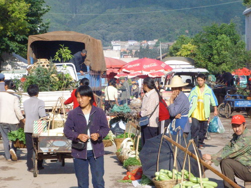 熙熙攘攘的街市