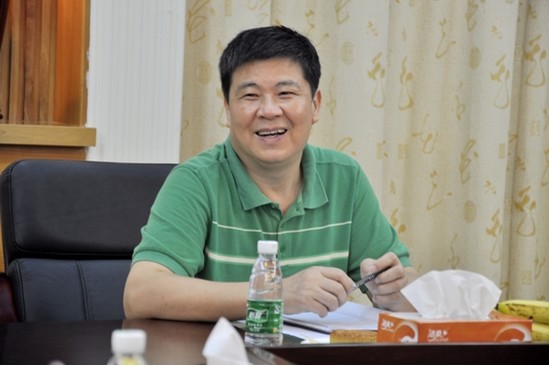 陈德萍副校长主持会议 陈德萍副校长主持会议