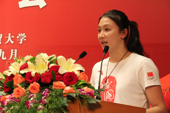 罗茜队友陈晓君发言 罗茜队友陈晓君发言