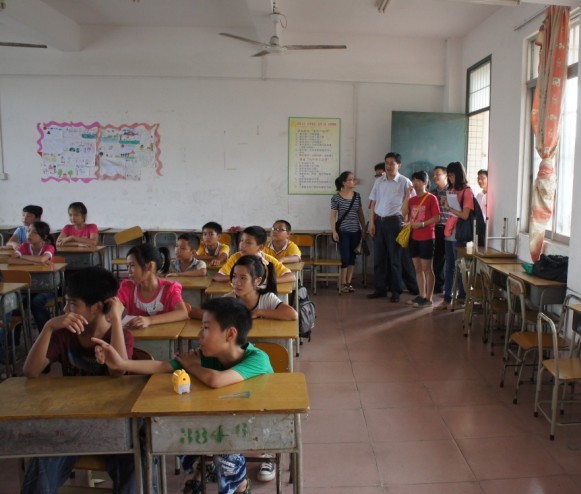 听老师讲课 听老师讲课