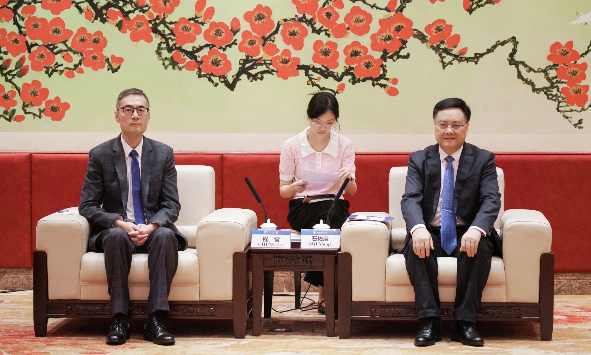 石书记会见代表团1_副本.jpg