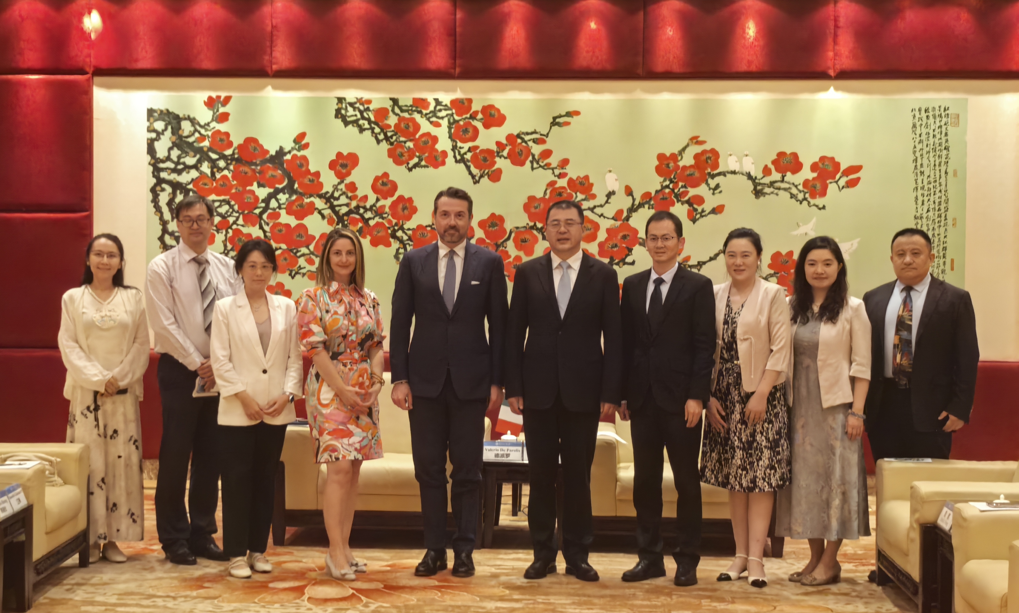 2eead7630445e0930940d6d7c9e2e9ajpg