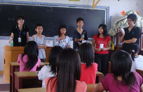 师生互动,课堂气氛活跃