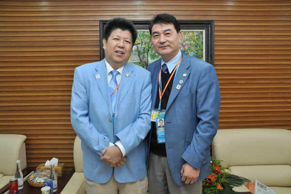 蓝松森与涂卫平