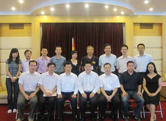 与会代表合影留念