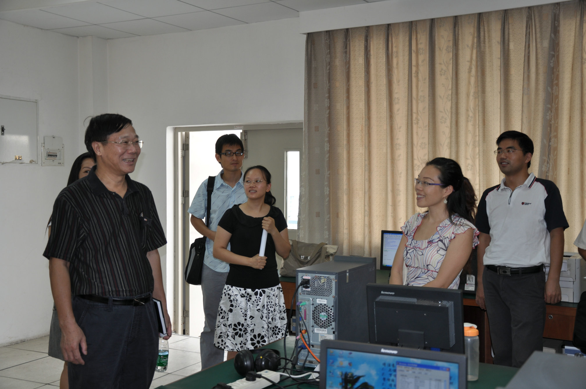 陈建平副书记视察数模竞赛现场