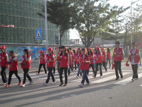 向中博会集体出发