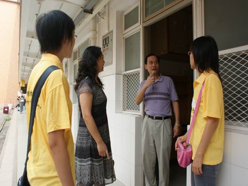 院领导前往新生宿舍探访