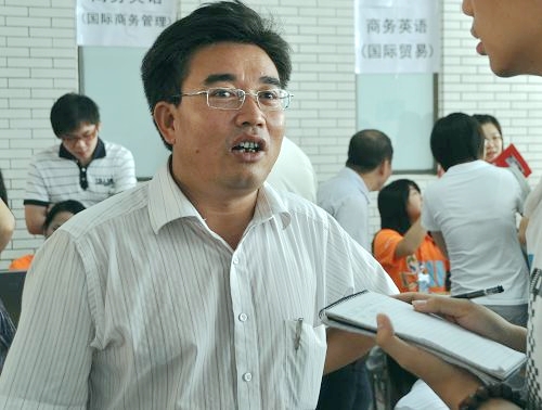 谢应东接受采访