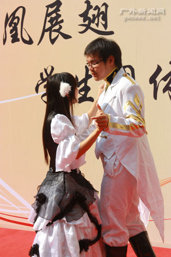 动漫协会cosplay表演