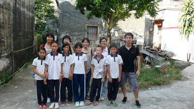 家访后我们的合照