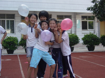 比赛当然还是:友谊第一,比赛第二