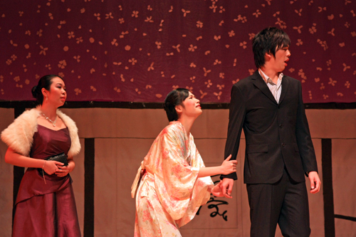 蝴蝶夫人最终无法逃过悲剧命运