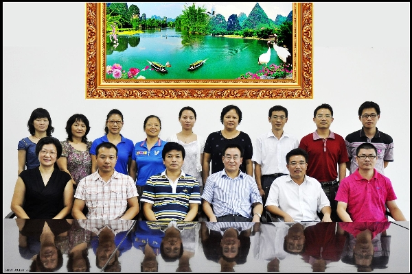 顾也力率队赴中山外校考察 顾也力率队赴中山外校考察