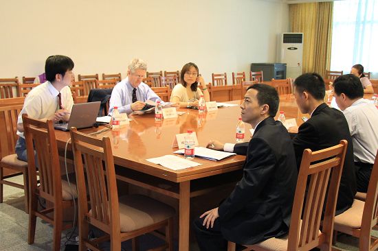 第二会议室座谈会现场2 第二会议室座谈会现场2