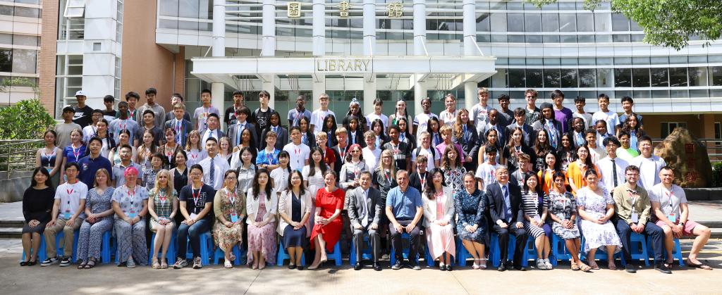 合影(加抬头) - 副本.jpg