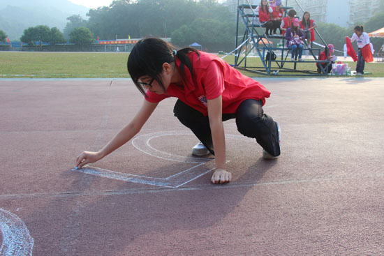 工作人员赛前准备 工作人员赛前准备