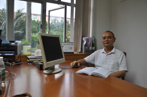 冯益谦在接受采访