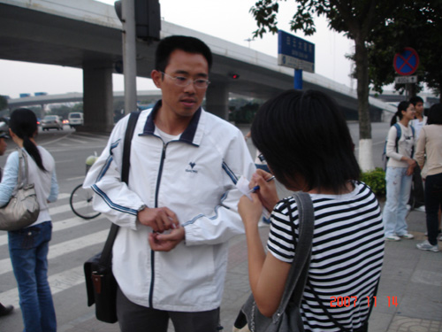 余老师过来加油鼓励