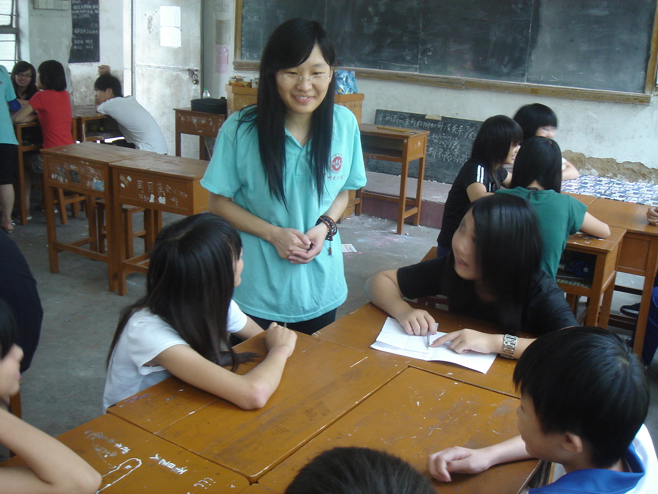 师生之间互动交流