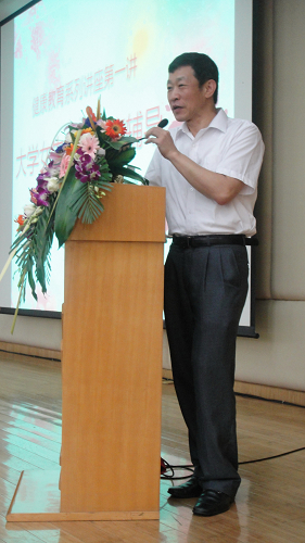 许书记解答学生疑问