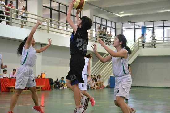 姐要上篮,谁与阻挡! 姐要上篮,谁与阻挡!