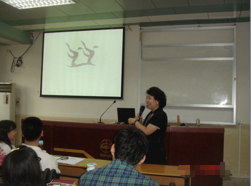 王佣军讲解电话沟通技巧