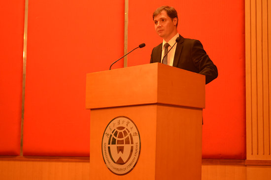 俄罗斯联邦驻广州总领事馆副总领致辞 俄罗斯联邦驻广州总领事馆副总领致辞