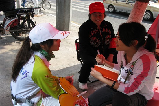 社区志愿者·多方合作