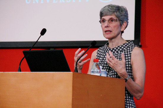 Nancy教授介绍美国研究型大学情况 Nancy教授介绍美国研究型大学情况