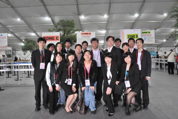 管理学院领导、老师慰问实习学生