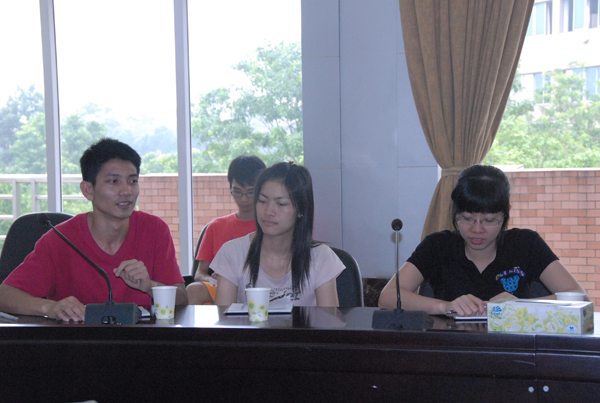 高职学生代表提问