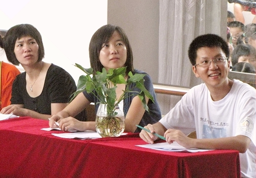 评委为选手风采深深吸引