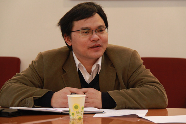 副校长刘建达主持会议