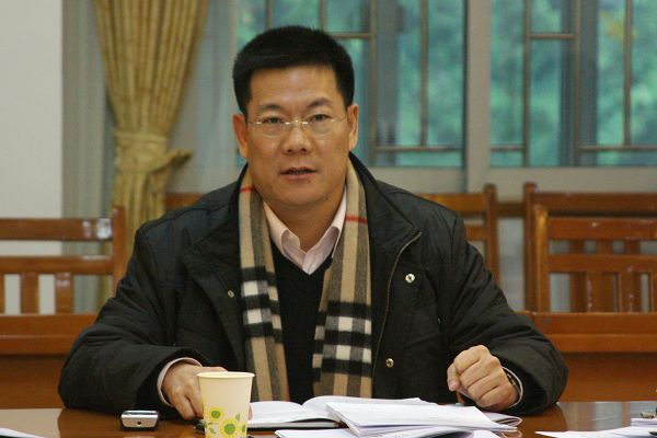 仲伟合校长发言