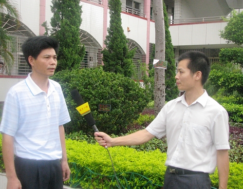 媒体采访蒋主任