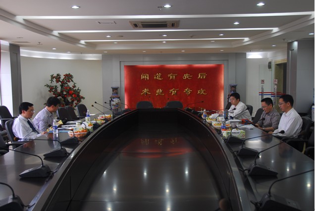 双方讨论合作事宜