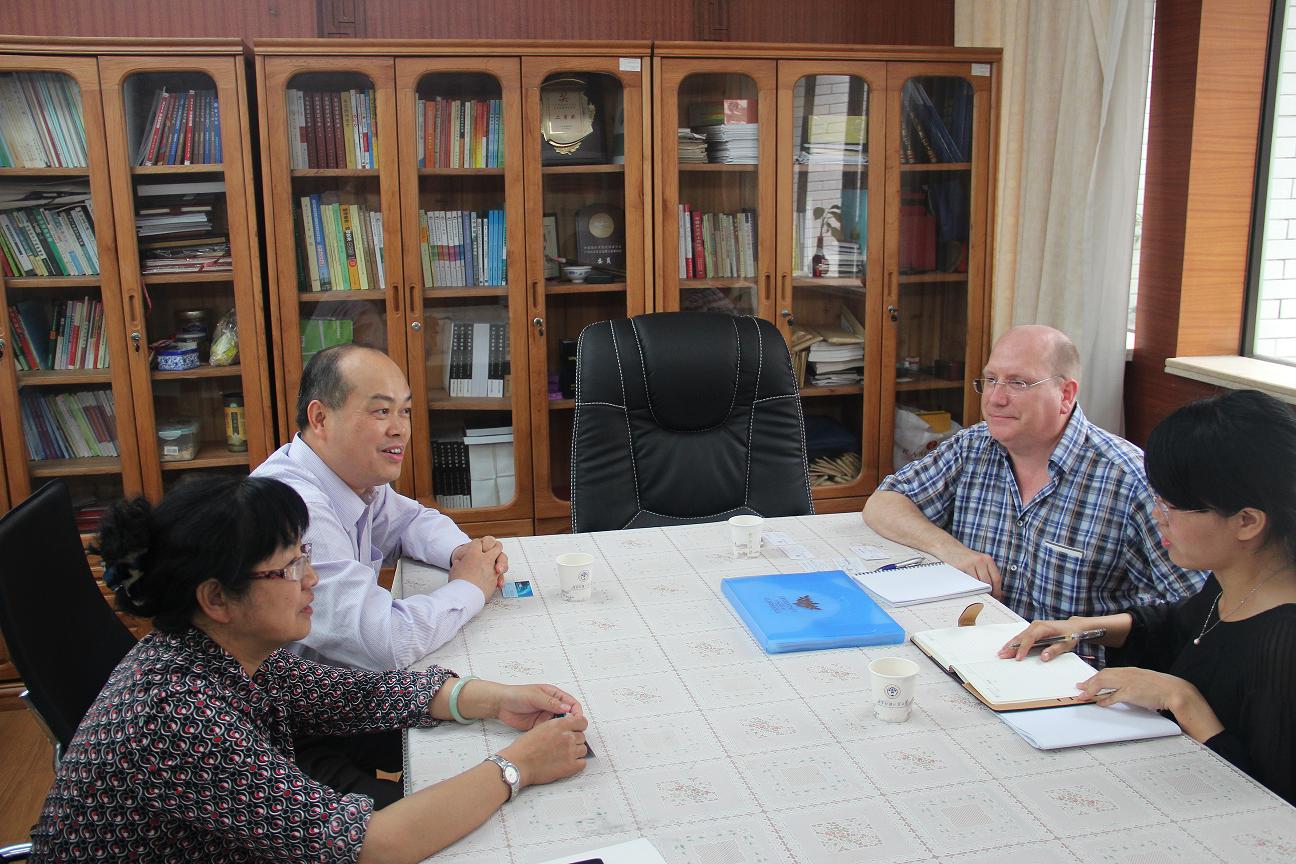 亲切交流 亲切交流