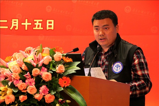 历任新闻社社长代表黄汗发言 历任新闻社社长代表黄汗发言